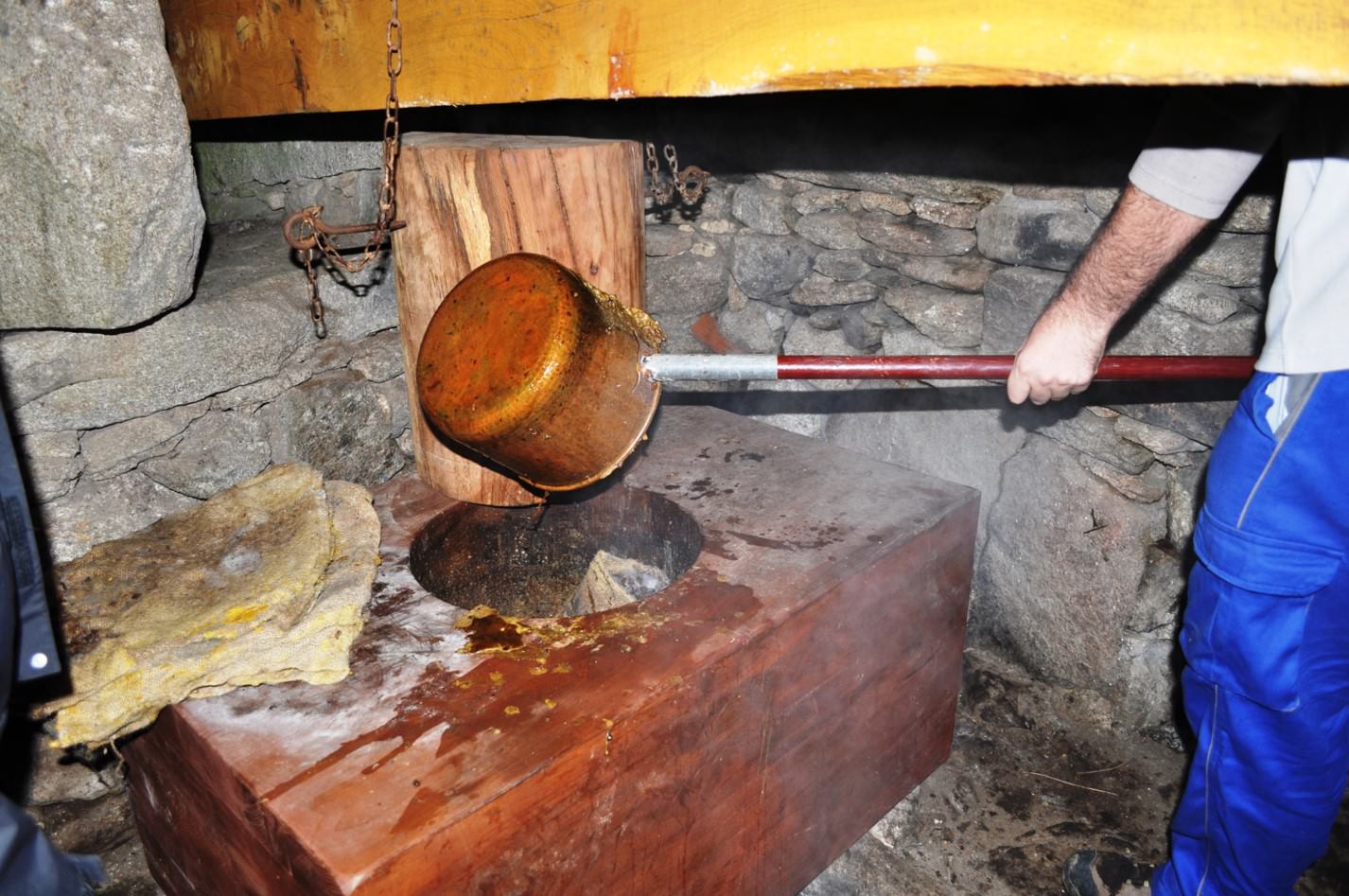 Imáxen da inauguración do lagar da cera de Paraños